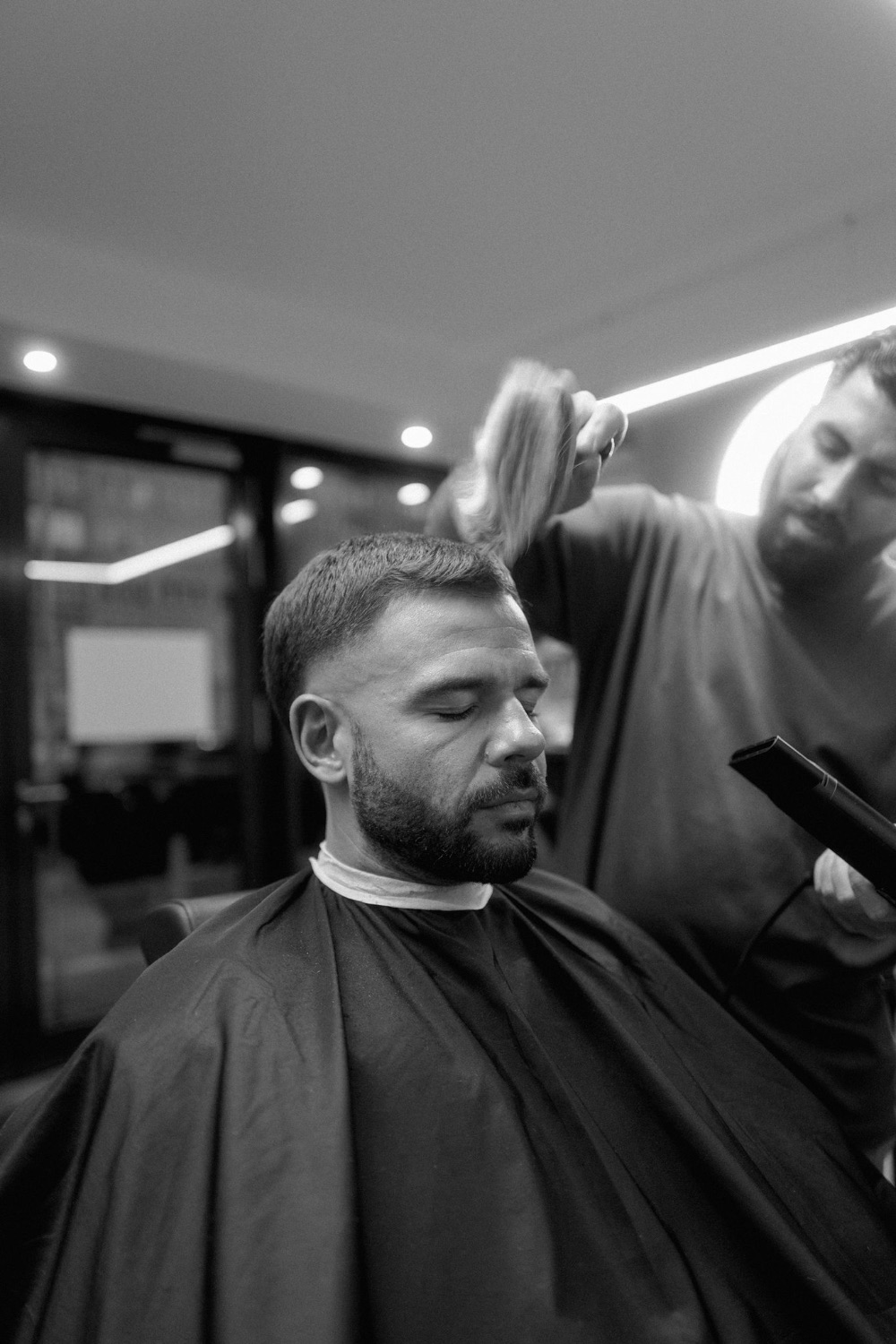 Föhnen und Styling nach dem Herrenschnitt im Studio Haco Hamburg